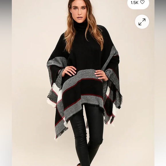 ❤️Beautiful Lulus Plaid Cape Poncho Cherry Red, Grey, Black 🍒🥀🖤 - Picture 4 of 4